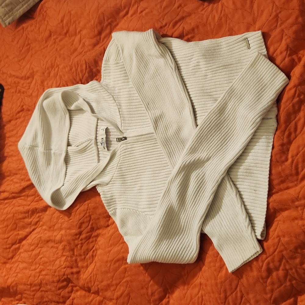 Hollister knit crop hoodie